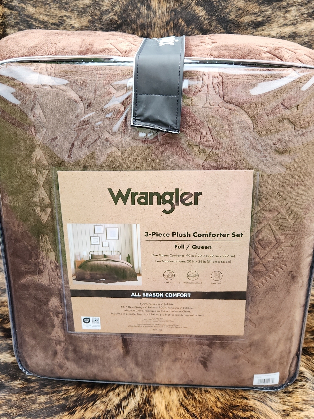 Wrangler Brown Plush Embossed Southwestern Steerhead Comforter